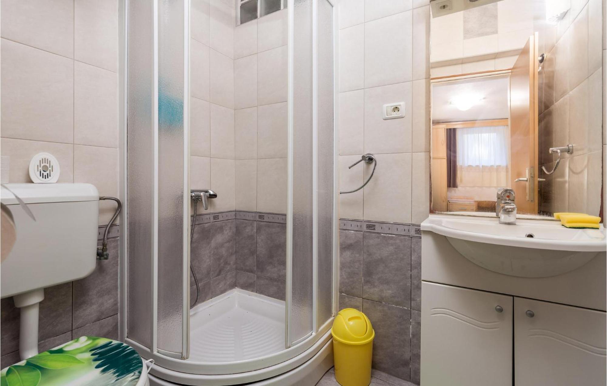 Beach Front Apartment In Punta Kriza With Kitchen Екстер'єр фото
