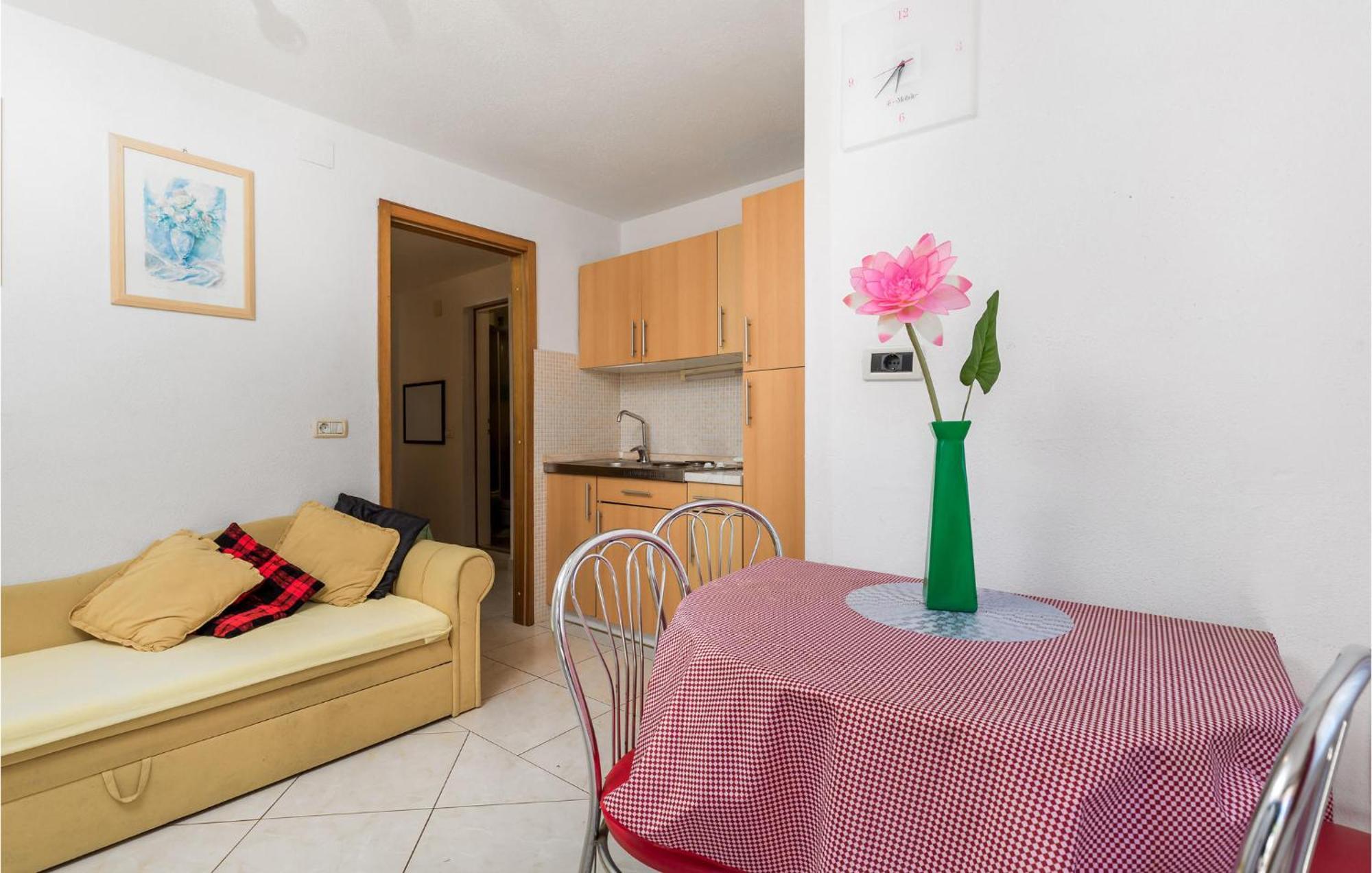 Beach Front Apartment In Punta Kriza With Kitchen Екстер'єр фото