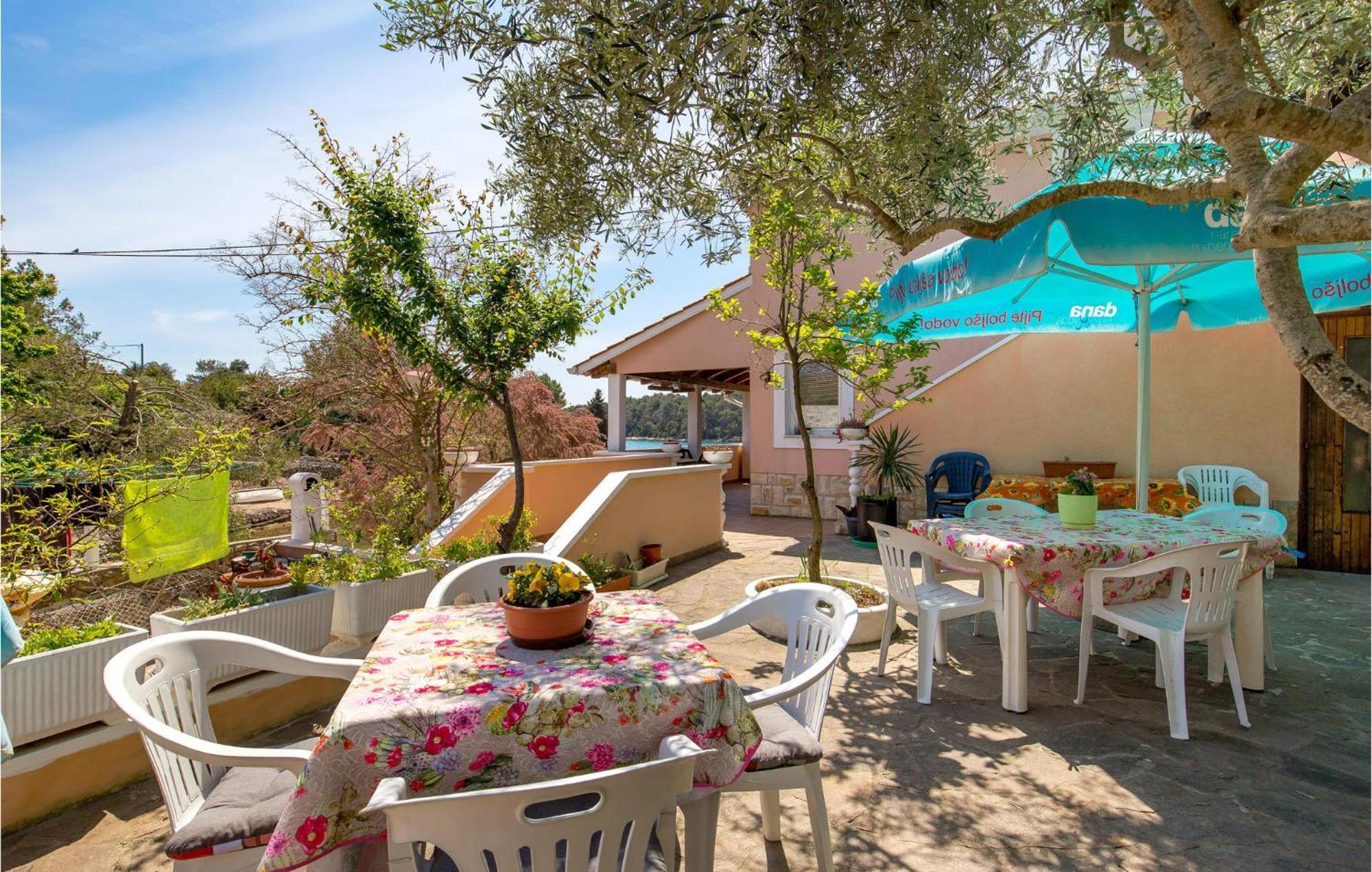 Beach Front Apartment In Punta Kriza With Kitchen Екстер'єр фото